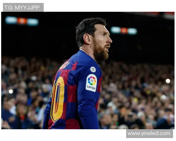 当今足球场上最具魅力与风采的明星球员盘点与分析