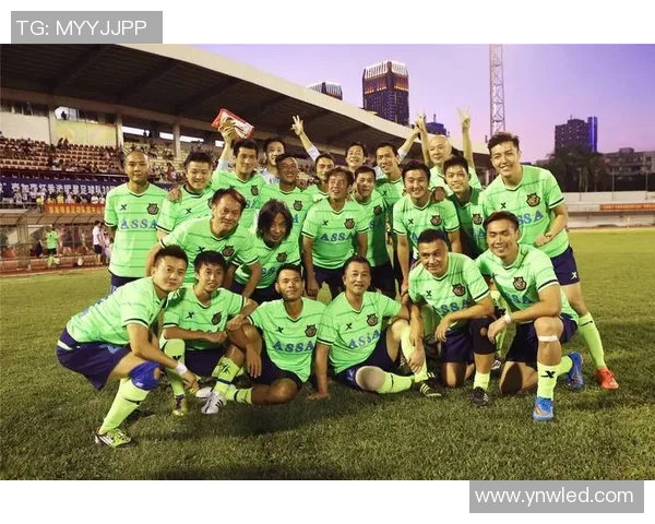 香港足球明星队的阵容揭秘及其代表性球员介绍